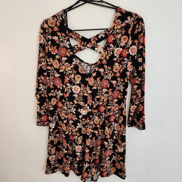 Forever 21 Plus Fall Florals Romper Long Sleeve Cross Back Forever 21 Plus 2X - Picture 2 of 6